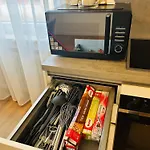 Apartment Kj Bis 10p-zentral-garten-wifi-parken-grill
