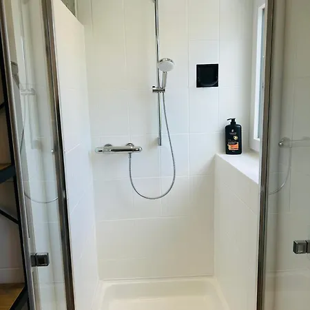 Kj Bis 10p-zentral-garten-wifi-parken-grill شقة *