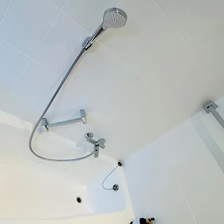 شقة Kj Bis 10p-zentral-garten-wifi-parken-grill اوغسبورغ