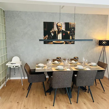 Kj Bis 10p-zentral-garten-wifi-parken-grill شقة